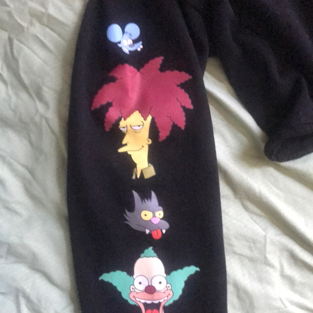 Black cropped Simpsons hoodie